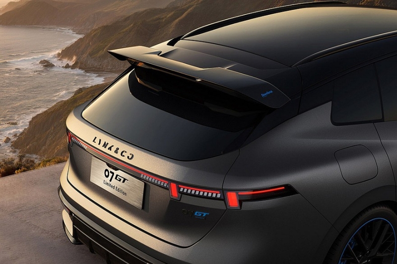 Представлен универсал Lynk & Co 07GT: полный привод и спецверсия