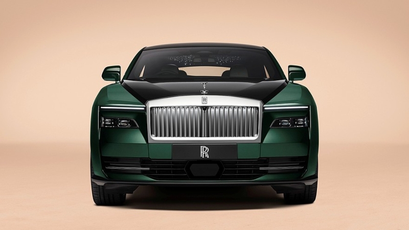 Rolls-Royce Spectre Series II: больше мощности, больше запас хода и диски в стиле Zeekr