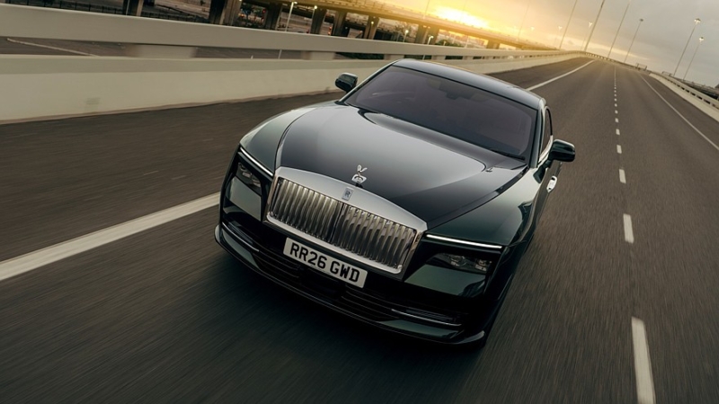 Rolls-Royce Spectre Series II: больше мощности, больше запас хода и диски в стиле Zeekr