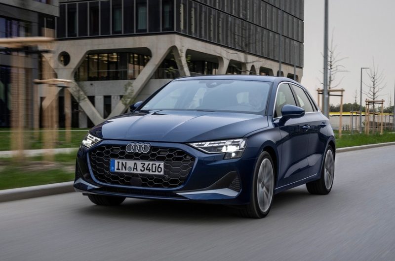 Семейство Audi A3 ещё раз обновили: табло и кое-что ещё