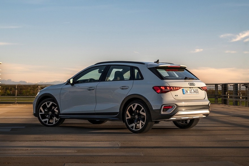 Семейство Audi A3 ещё раз обновили: табло и кое-что ещё