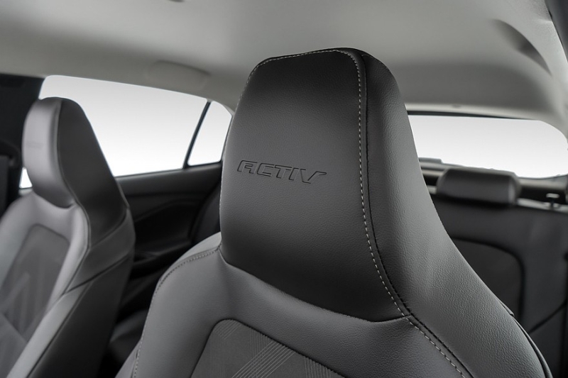 Семейство Chevrolet Onix: возвращение кросс-версии Activ, фургон и другие обновки