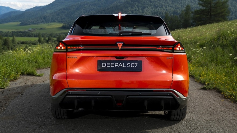 Changan объявил о старте продаж Deepal S07 на российском рынке, цена известна
