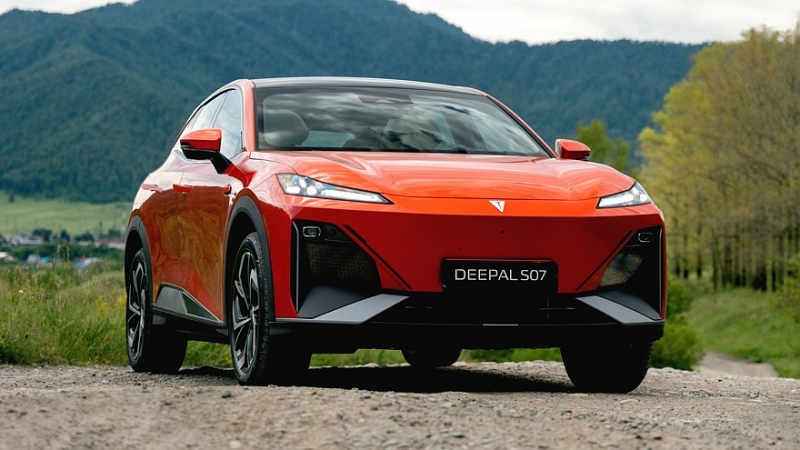Changan объявил о старте продаж Deepal S07 на российском рынке, цена известна
