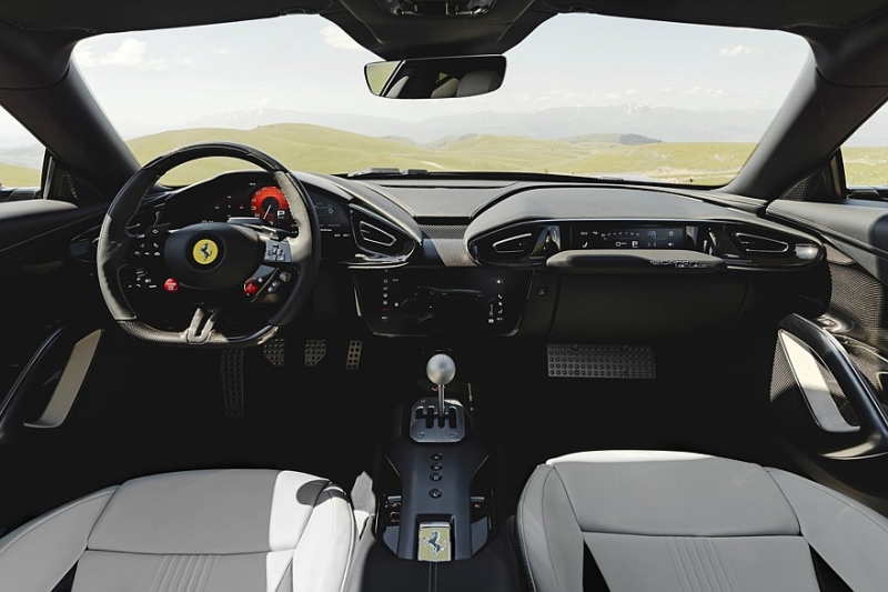 Ferrari 12Cilindri Manuale: очень дорогой симулятор МКП с «защитой от дурака»
