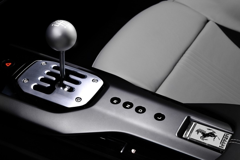 Ferrari 12Cilindri Manuale: очень дорогой симулятор МКП с «защитой от дурака»