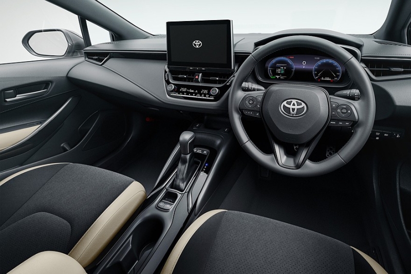 Хэтчбек Toyota Corolla Sport получил обновки и юбилейную спецверсию
