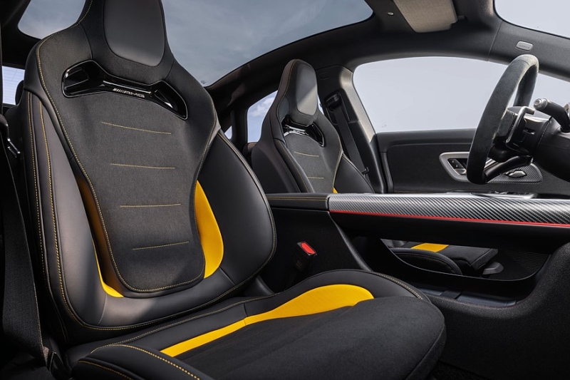 Новый Mercedes-AMG CLA 45: 680-сильная трёхмоторная установка, 2,7 секунды до &laquo;сотни&raquo;
