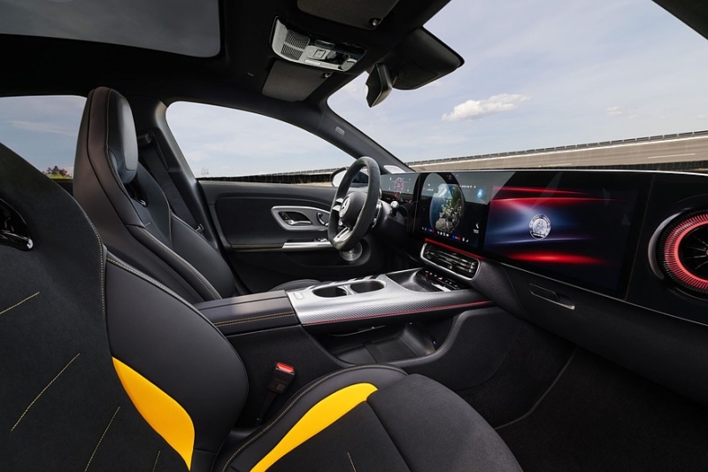 Новый Mercedes-AMG CLA 45: 680-сильная трёхмоторная установка, 2,7 секунды до &laquo;сотни&raquo;