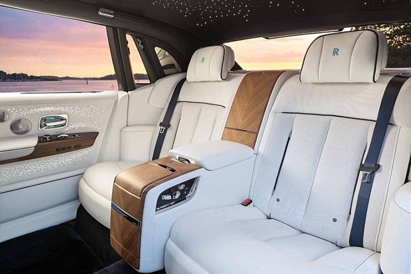 Rolls-Royce подготовил &laquo;сухопутную яхту&raquo;: представлен Phantom Regatta
