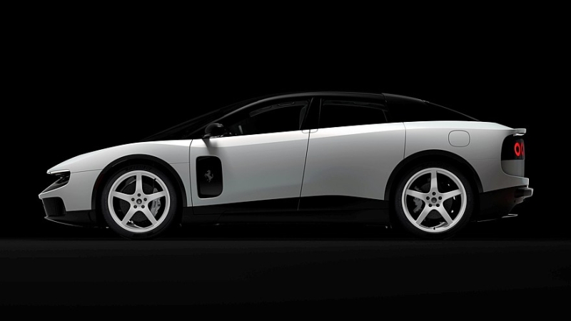Весь в белом и за миллион: &laquo;нулевой&raquo; Ferrari Luce продадут на аукционе