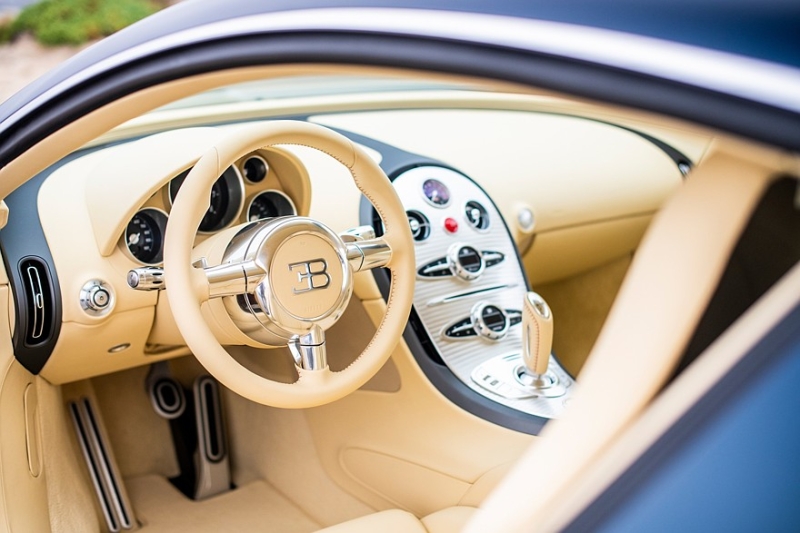 Bugatti представила полностью отреставрированный и слегка облагороженный Veyron
