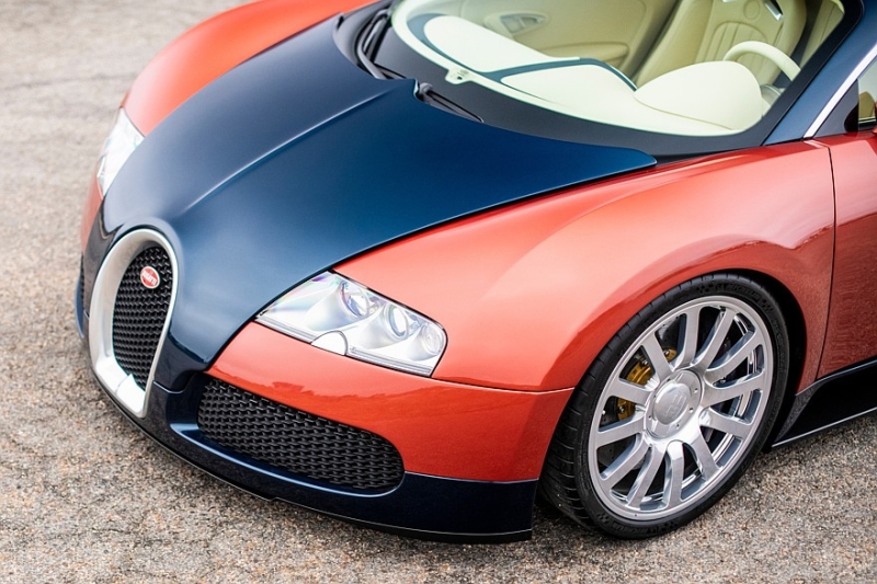 Bugatti представила полностью отреставрированный и слегка облагороженный Veyron