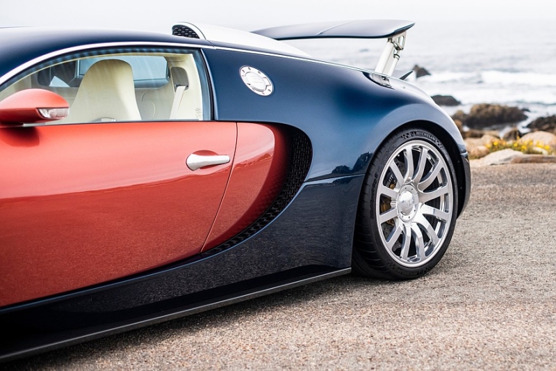 Bugatti представила полностью отреставрированный и слегка облагороженный Veyron