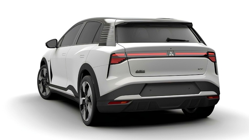 Хэтчбек Mitsubishi ASX VR-e: клон тайваньского Foxtron Bria с дизайном от Pininfarina