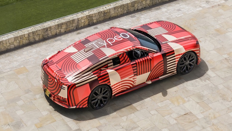 Jaguar Type 01 готовится к премьере: теперь рассекречен салон