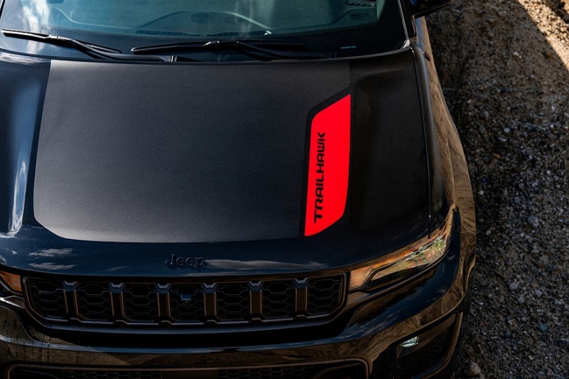 Jeep Grand Cherokee получил несколько обновок и слегка подорожал