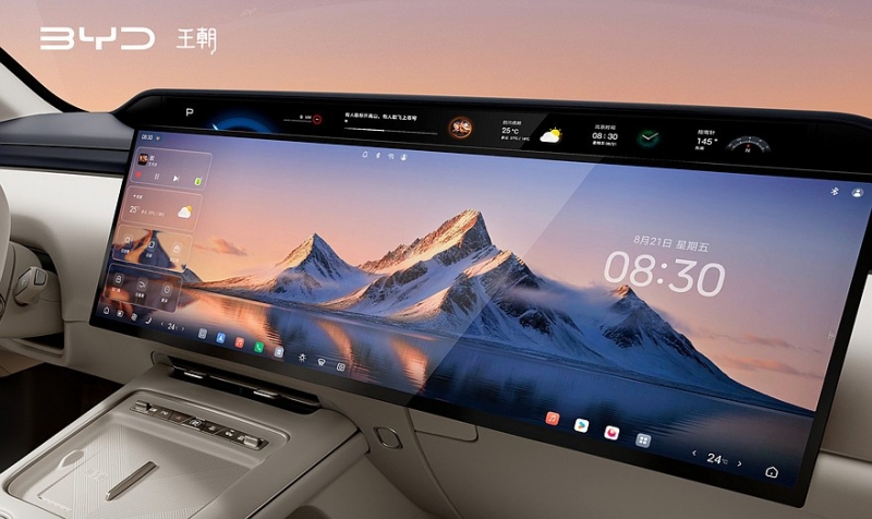 Кроссовер BYD Tang нового поколения: больше предшественника и с единым табло внутри