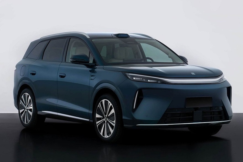 Кроссовер BYD Tang нового поколения: больше предшественника и с единым табло внутри