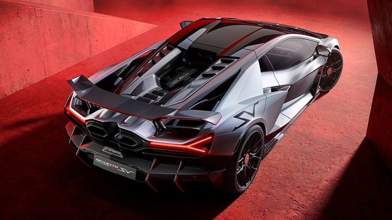 Lamborghini Revuelto SV: хардкорная версия с мощной батареей и доработанным шасси