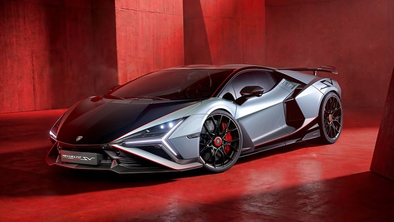 Lamborghini Revuelto SV: хардкорная версия с мощной батареей и доработанным шасси