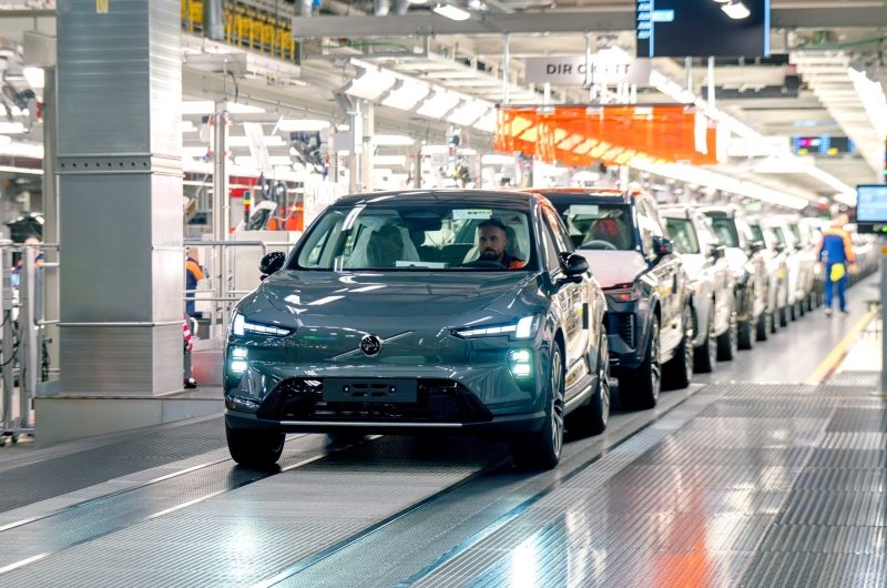 На родственных началах: Geely загрузит своими моделями европейские заводы Volvo