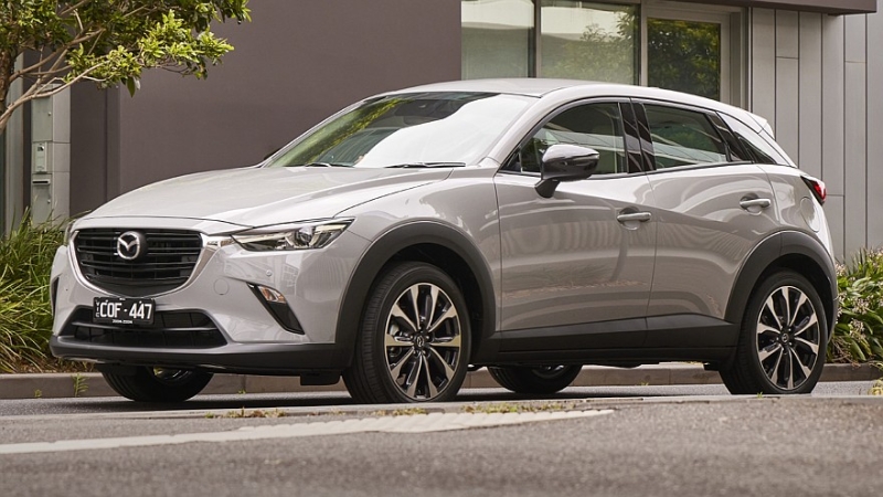 Новый кроссовер Mazda CX-3: первые изображения
