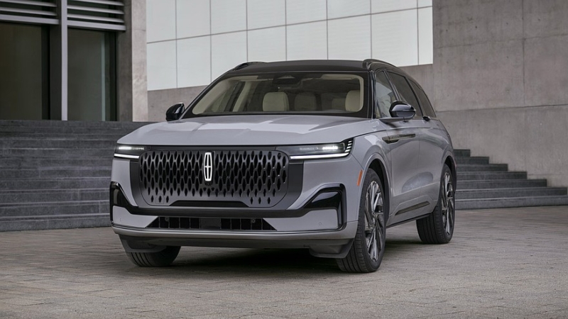 Обновлённый кроссовер Lincoln Nautilus: разное оформление &laquo;лица&raquo;, техника прежняя