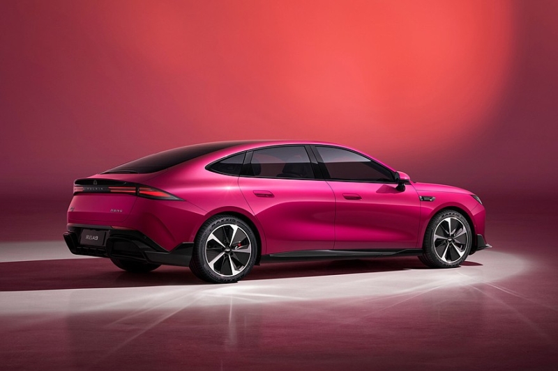 Седан Chery Arrizo 7 возвращается: первые официальные фото