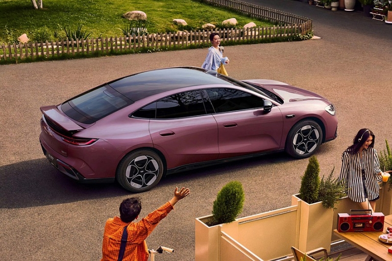 Седан Geely Galaxy TT: в продажу поступили &laquo;простые&raquo; версии