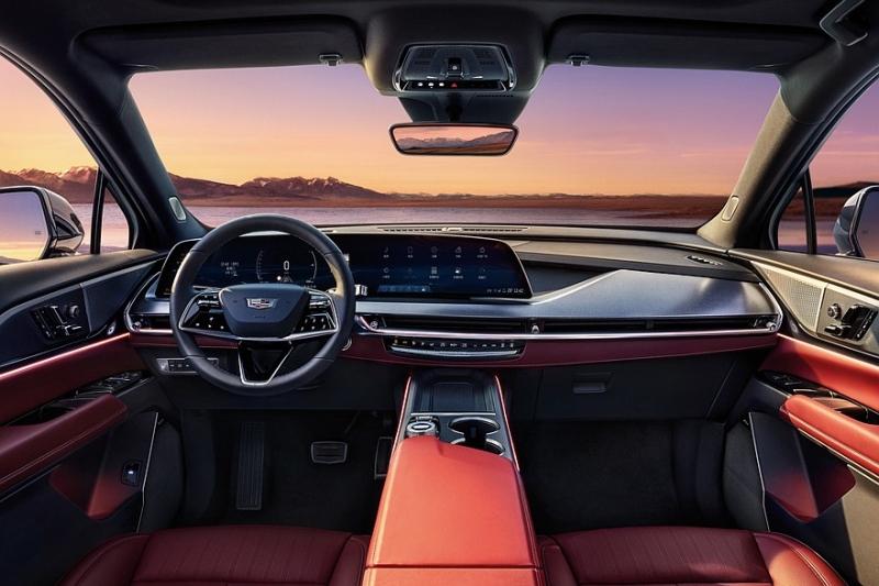 &laquo;Второй&raquo; Cadillac XT5 с новой начинкой: скоро в продаже