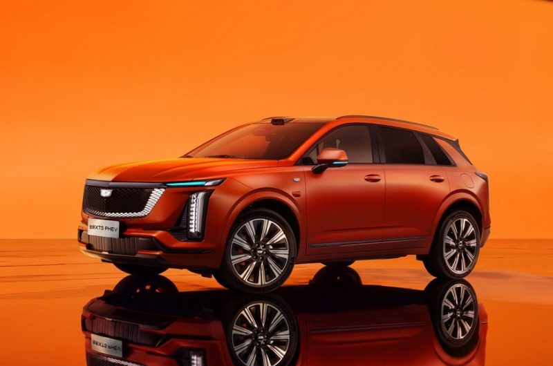 «Второй» Cadillac XT5 с новой начинкой: скоро в продаже