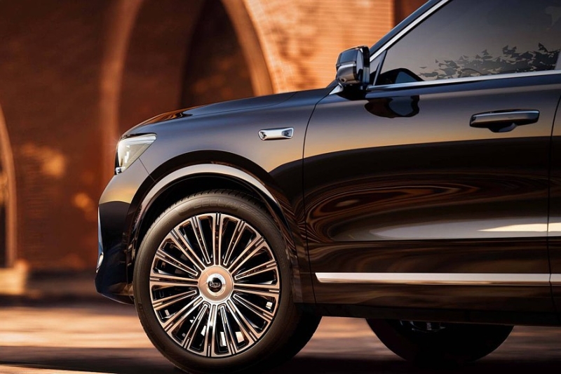 Флагманский кроссовер Geely Monjaro Plus: больше официальных изображений