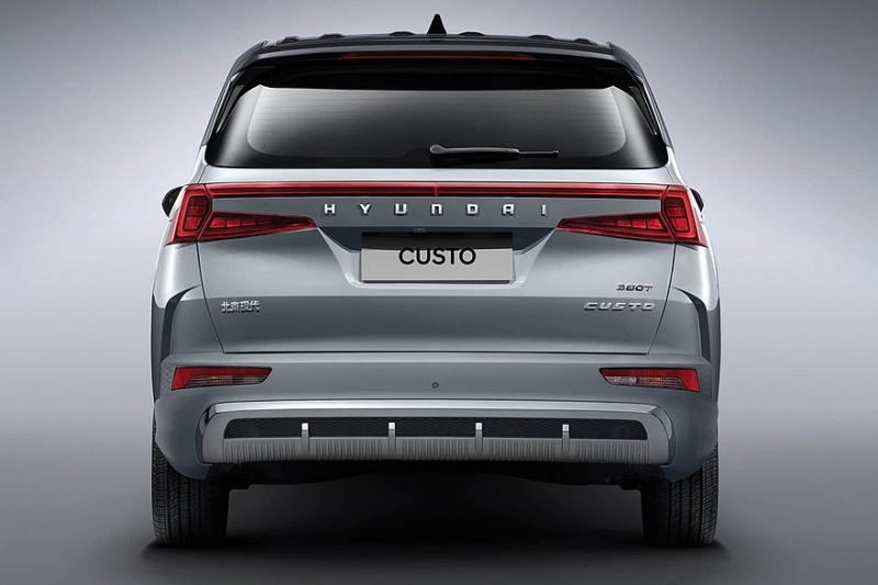 Минивэн Hyundai Custo получит новое &laquo;лицо&raquo; после рестайлинга