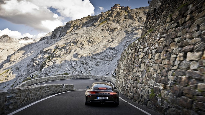 Porsche 911 GT3 Bergsport: спецверсия на «механике» для штурма альпийских серпантинов