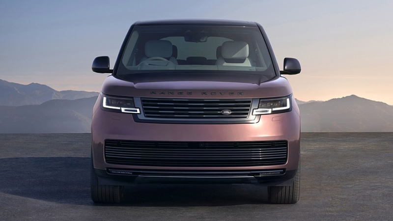Range Rover Electric полностью рассекречен: средние характеристики за бешеные деньги