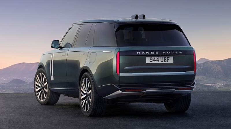 Range Rover Electric полностью рассекречен: средние характеристики за бешеные деньги