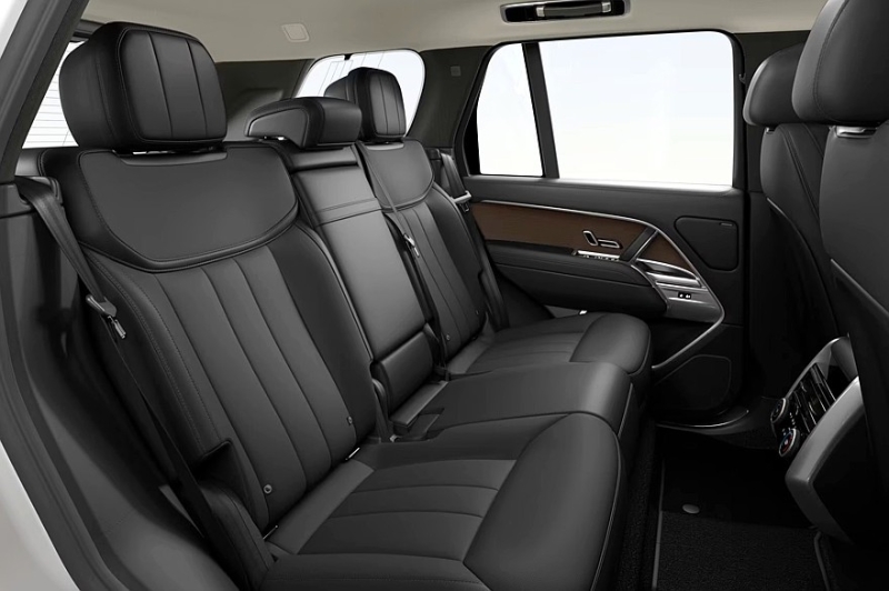 Range Rover Electric полностью рассекречен: средние характеристики за бешеные деньги