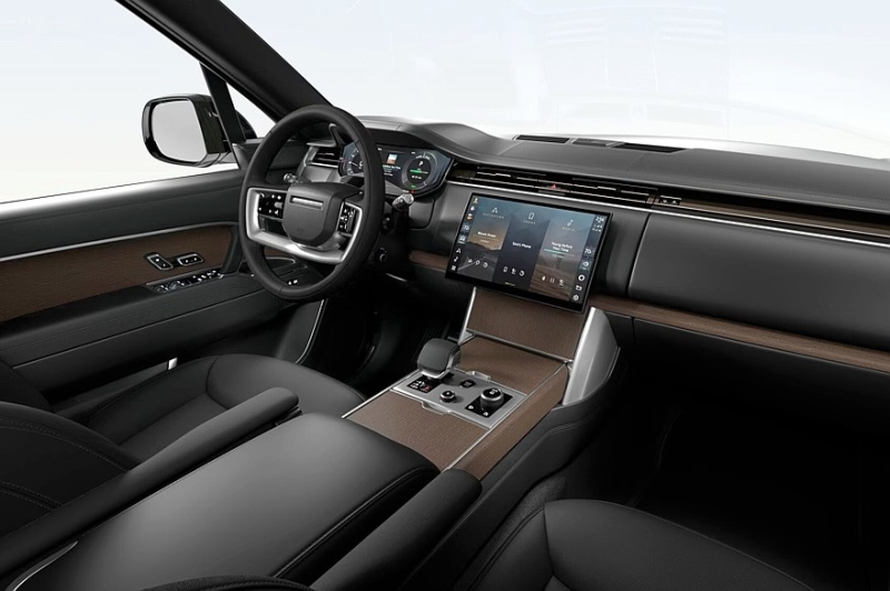 Range Rover Electric полностью рассекречен: средние характеристики за бешеные деньги