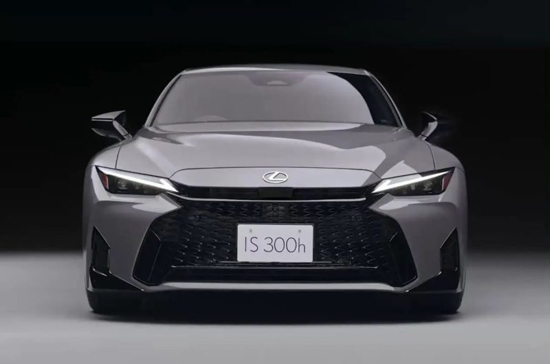 Седан Lexus IS обзавёлся новой спецверсией на домашнем рынке