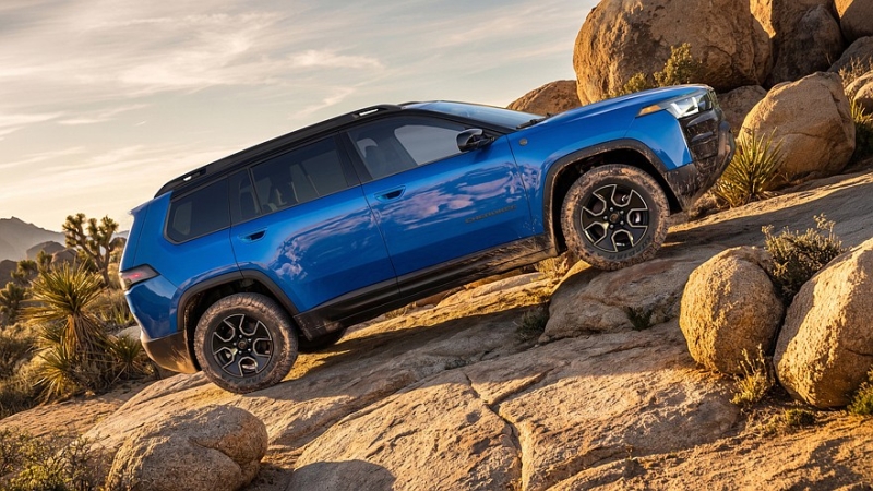 Кроссовер Jeep Cherokee обзавёлся несколькими новыми версиями