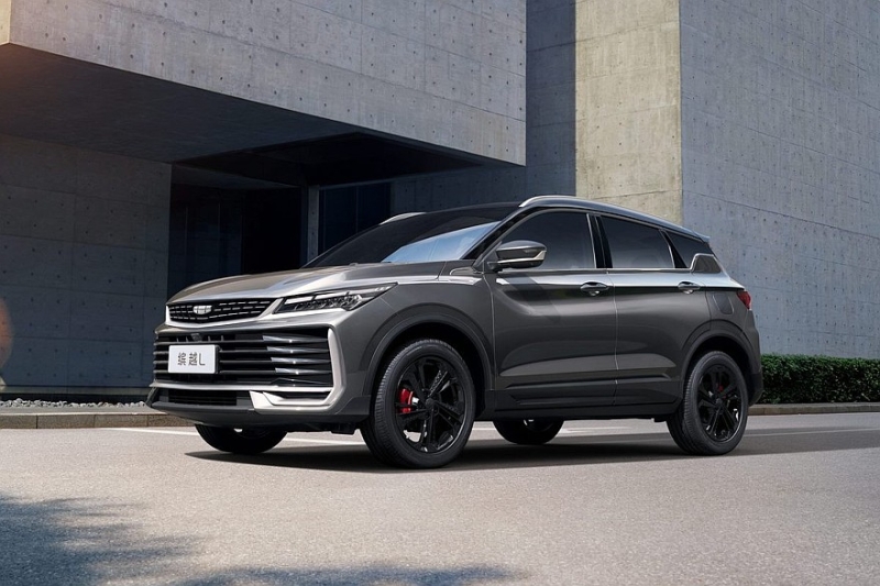 &laquo;Упрощённый&raquo; Geely Coolray снова модернизировали: первые официальные фото