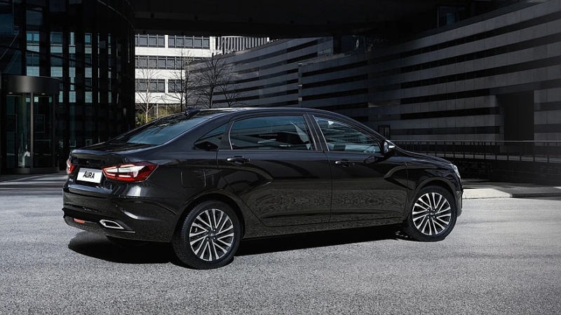 АВТОВАЗ объявил о старте продаж посвежевшего бизнес-седана Lada Aura