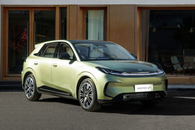 Дешёвый компакт Arcfox T1 от BAIC обновлён менее чем через год после запуска