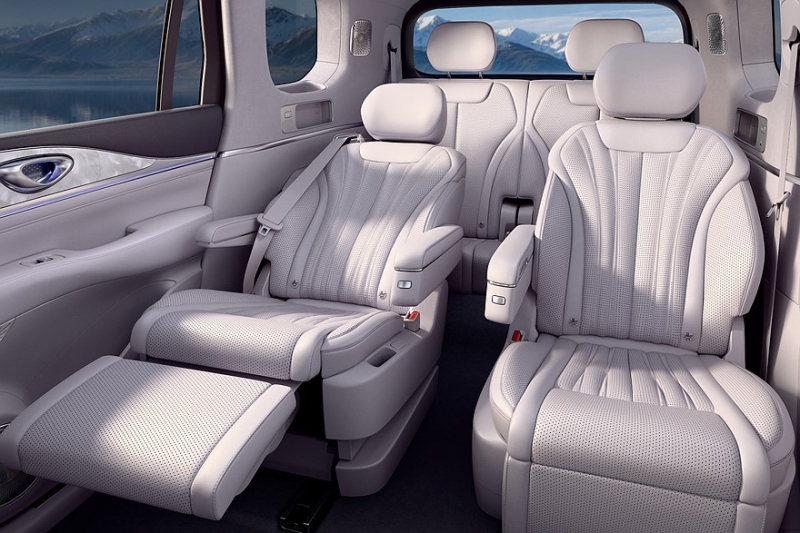 Флагманский кроссовер BYD Sealion 08: богатое оснащение и несколько вариантов начинки