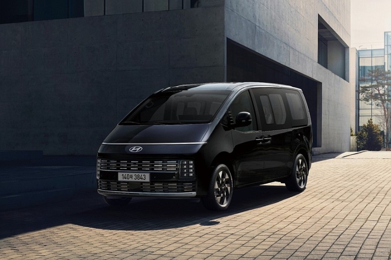 Hyundai анонсировала новинку &ndash; возможно, это Staria с другой начинкой