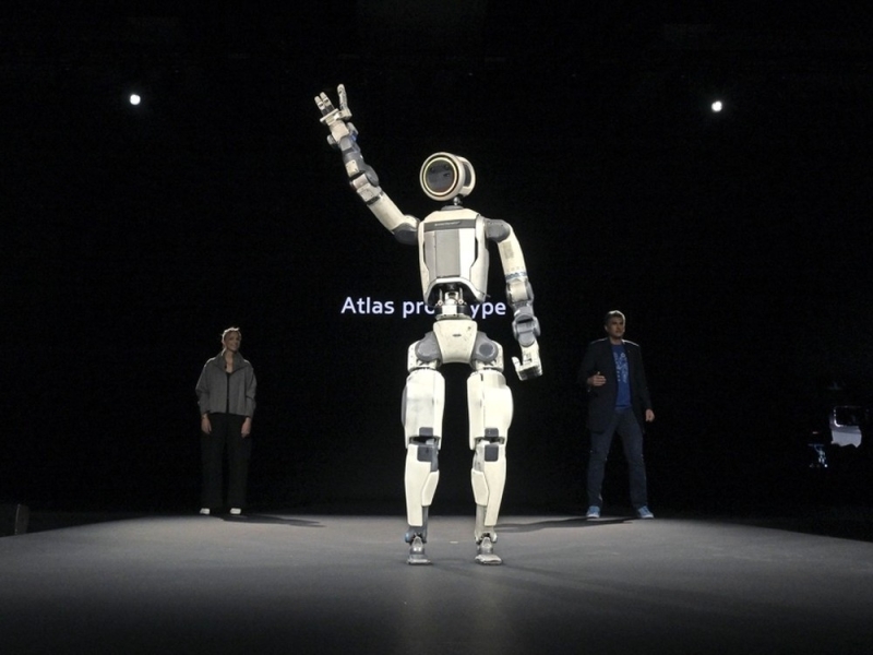 Hyundai представила робота-помощника Atlas и скоро начнёт его массовое производство