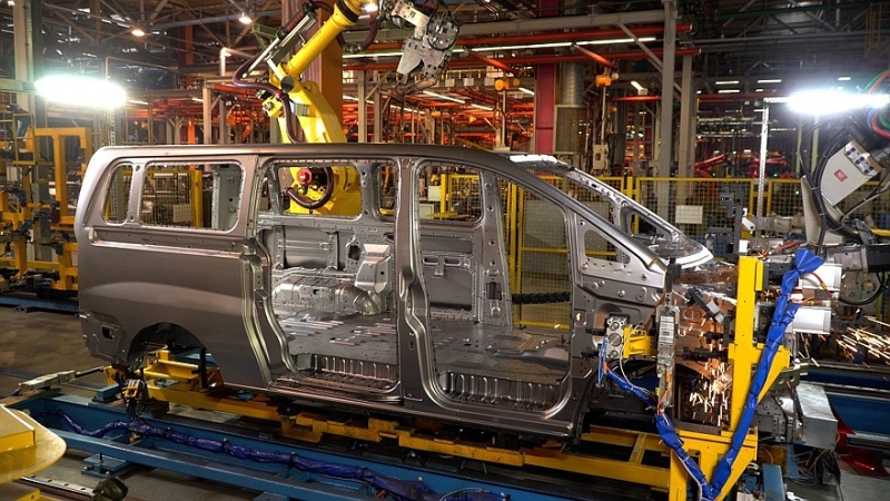 Минивэны Sollers SF1 начали выпускать по технологии полного цикла