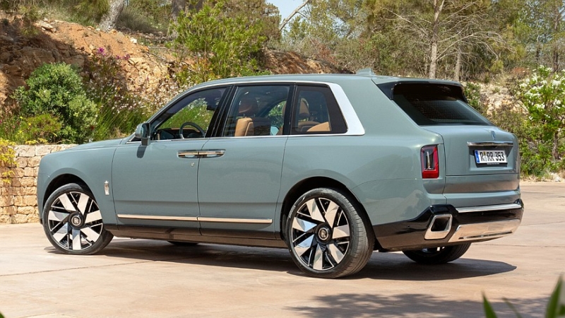 Новый Rolls-Royce Cullinan: первые изображения