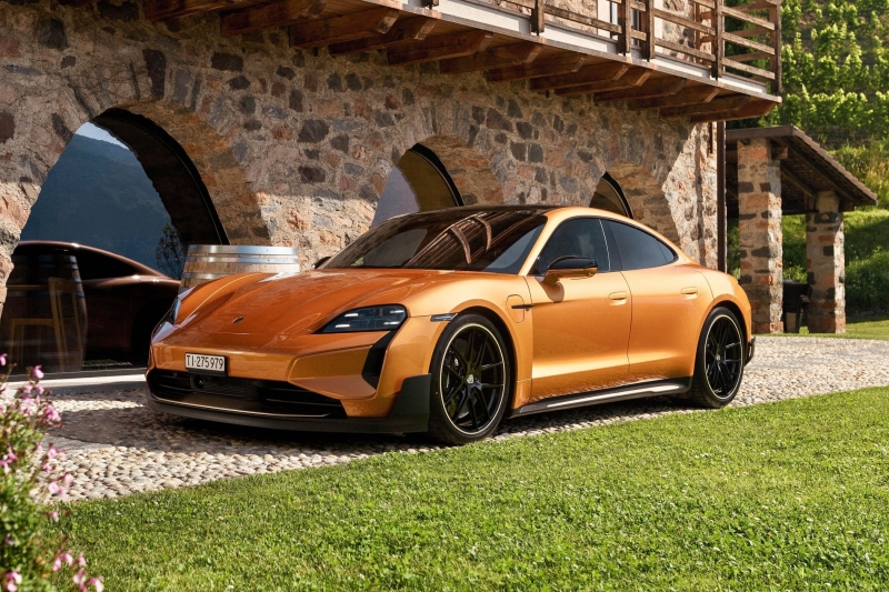 Porsche занесла топор над Taycan, но просит СМИ не разводить панику